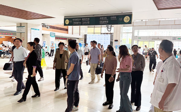 和家安宁携手二院阳湖院区“三献”与安宁疗护工作 获常泰两市社工部、卫健委调研肯定